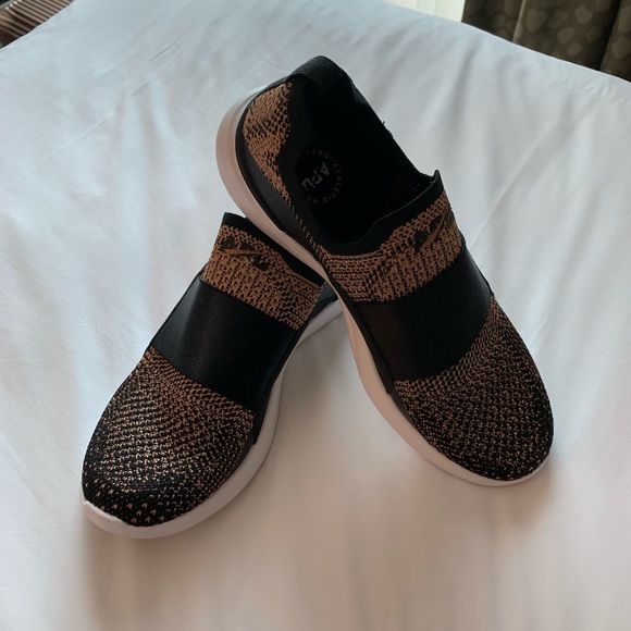 women's bliss water resistant shoe